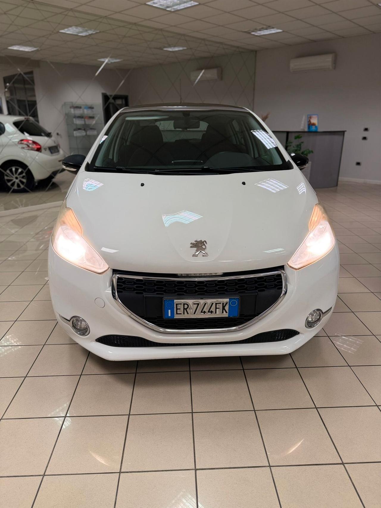 Peugeot 208 1.6 VTi 120 CV 5 porte Allure