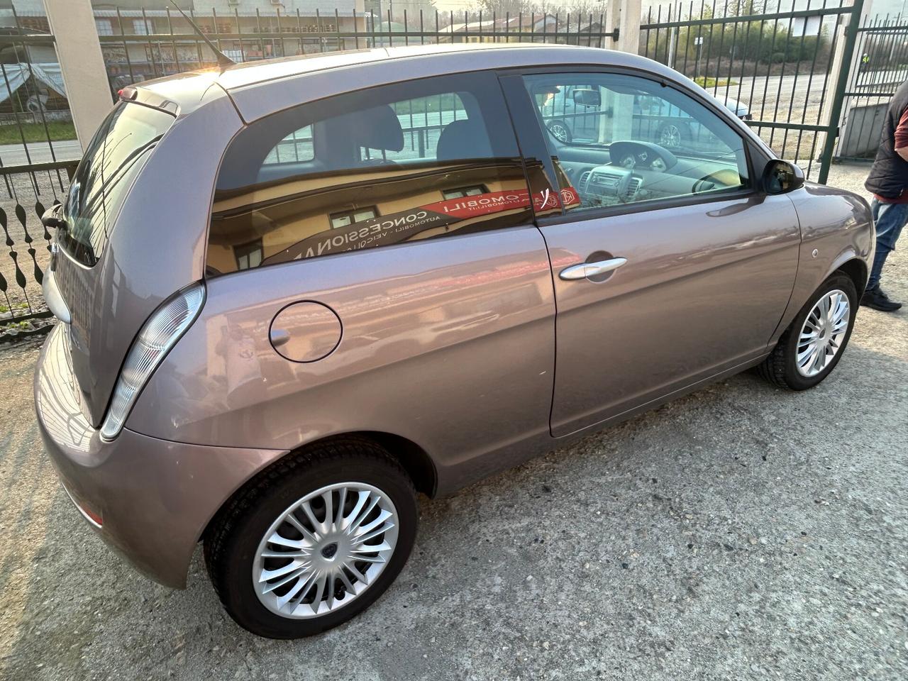 Lancia Ypsilon 1.3 MJT 75 CV Argento