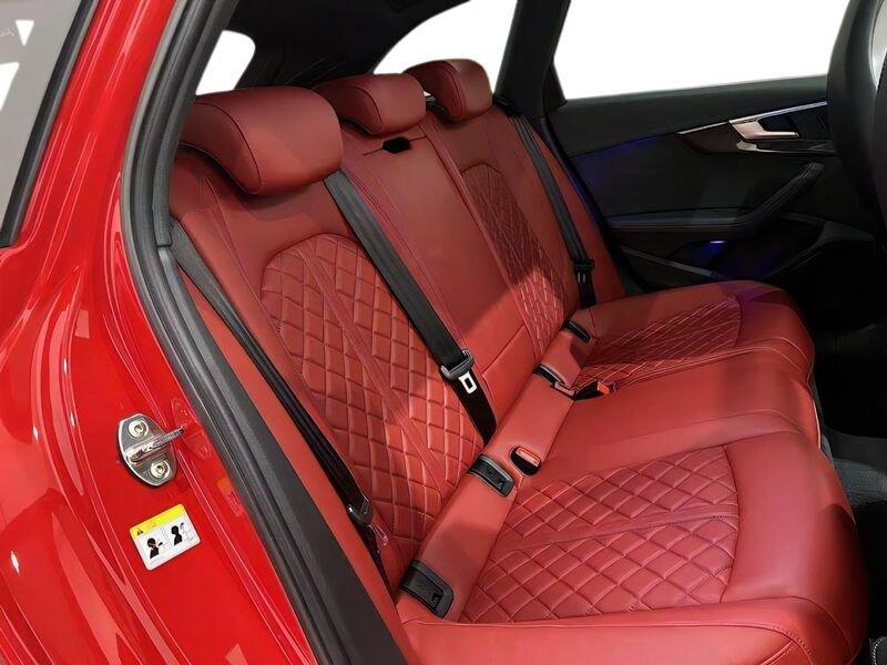 Audi A4 S4 3.0 TFSI quattro