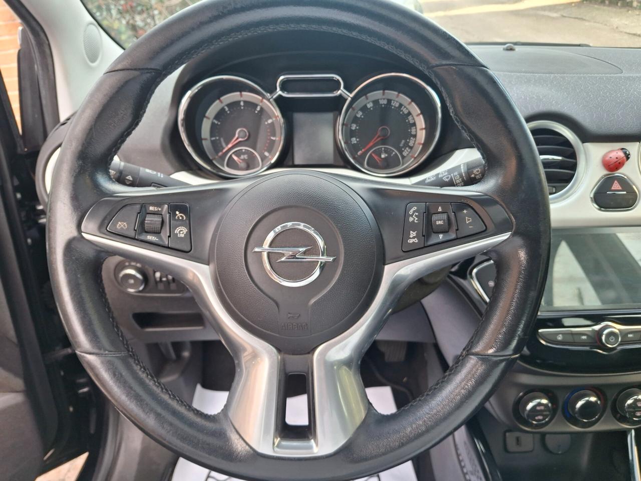 Opel Adam 1.4 87 CV GPL Tech Slam b.color