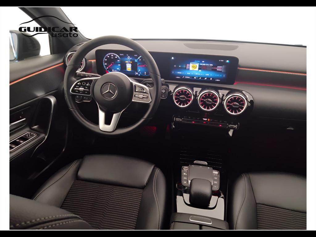 Mercedes-Benz Classe A - W177 2018 - A 180 d Sport auto