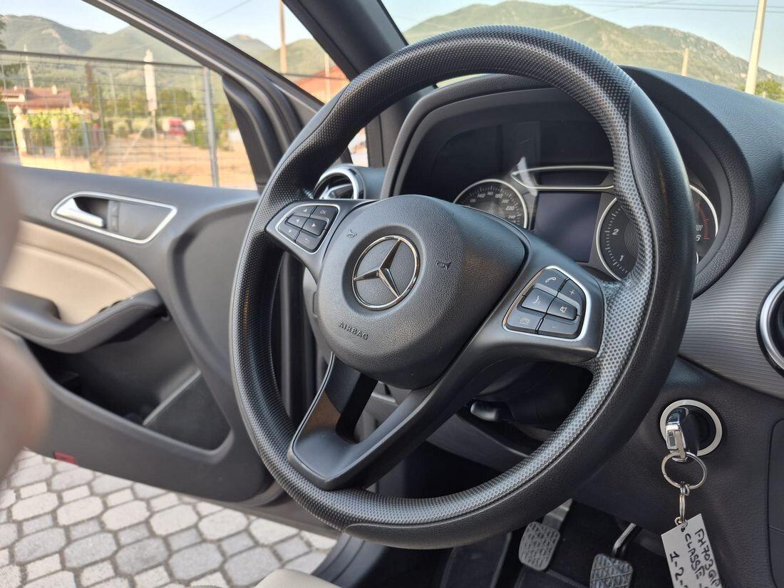 Mercedes-benz B 180 d *** SPORT - FULL OPTIONALS *** EURO 6
