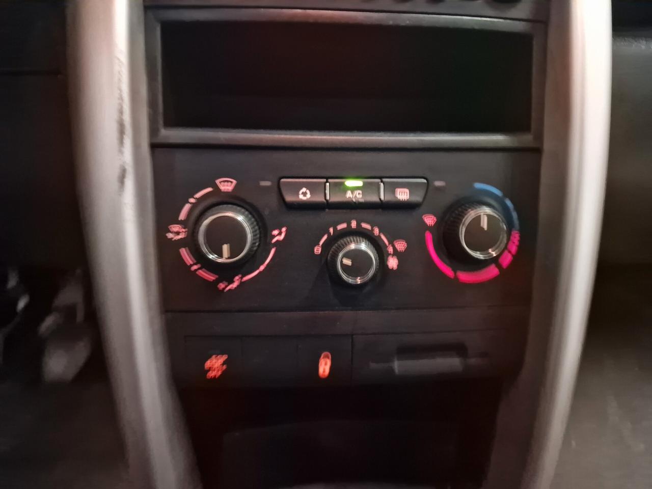 Peugeot 207 1.4 HDi 70CV 5p, 151 mila chilometri ok neopatentati