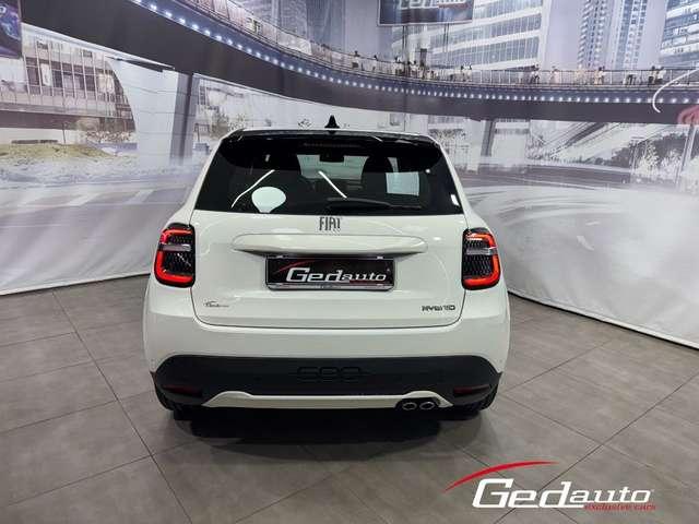 Fiat 600 Hybrid 136 CV DCT MHEV 125 JAHRE EDITION FULL-LED