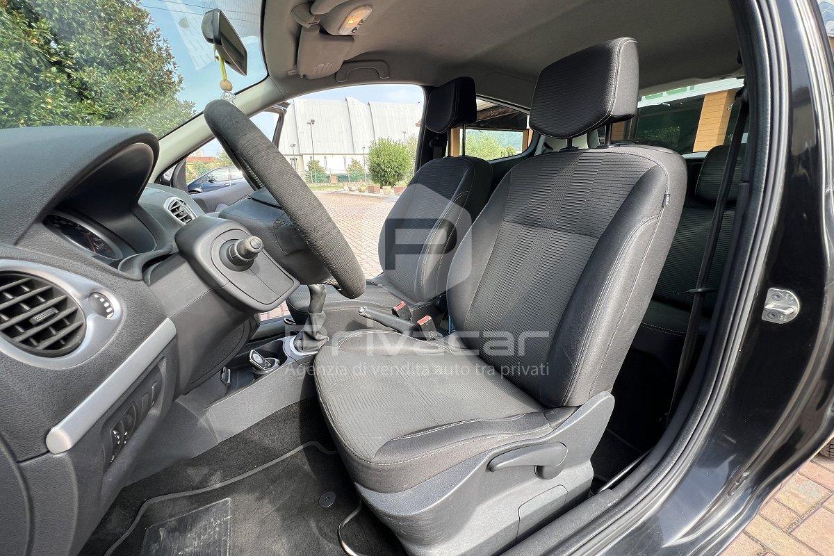 RENAULT Clio 1.2 16V 3 porte Dynamique