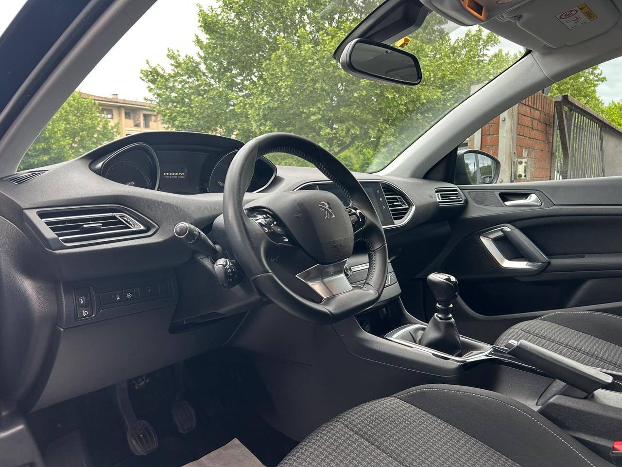 Peugeot 308 BlueHDi 100 S&S SW Business