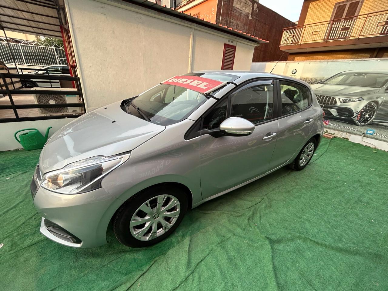 Peugeot 208 2017 1.6 DIESEL 75CV Allure LEGGI