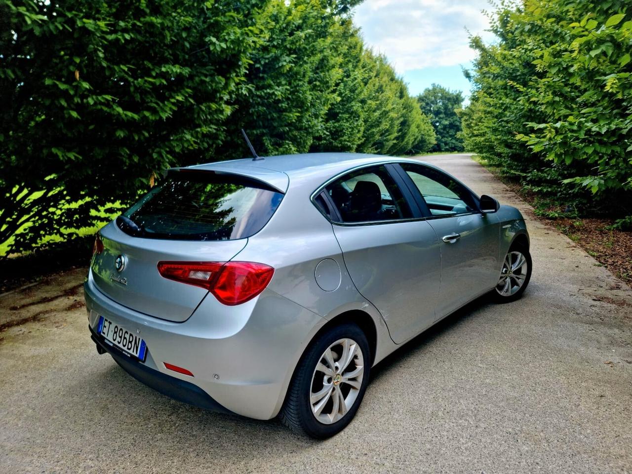 Alfa Romeo Giulietta 1.6 JTDM ADATTA A NEOPATENTATI
