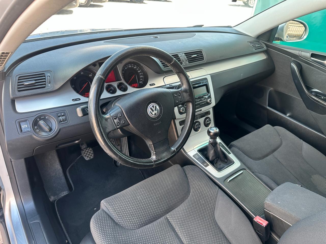 Volkswagen Passat 2.0 TDI DPF Var. Comfortline