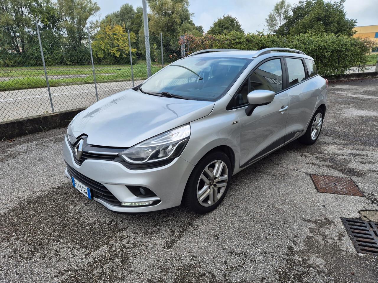 Renault Clio Sporter dCi 8V 90 CV Moschino Intens