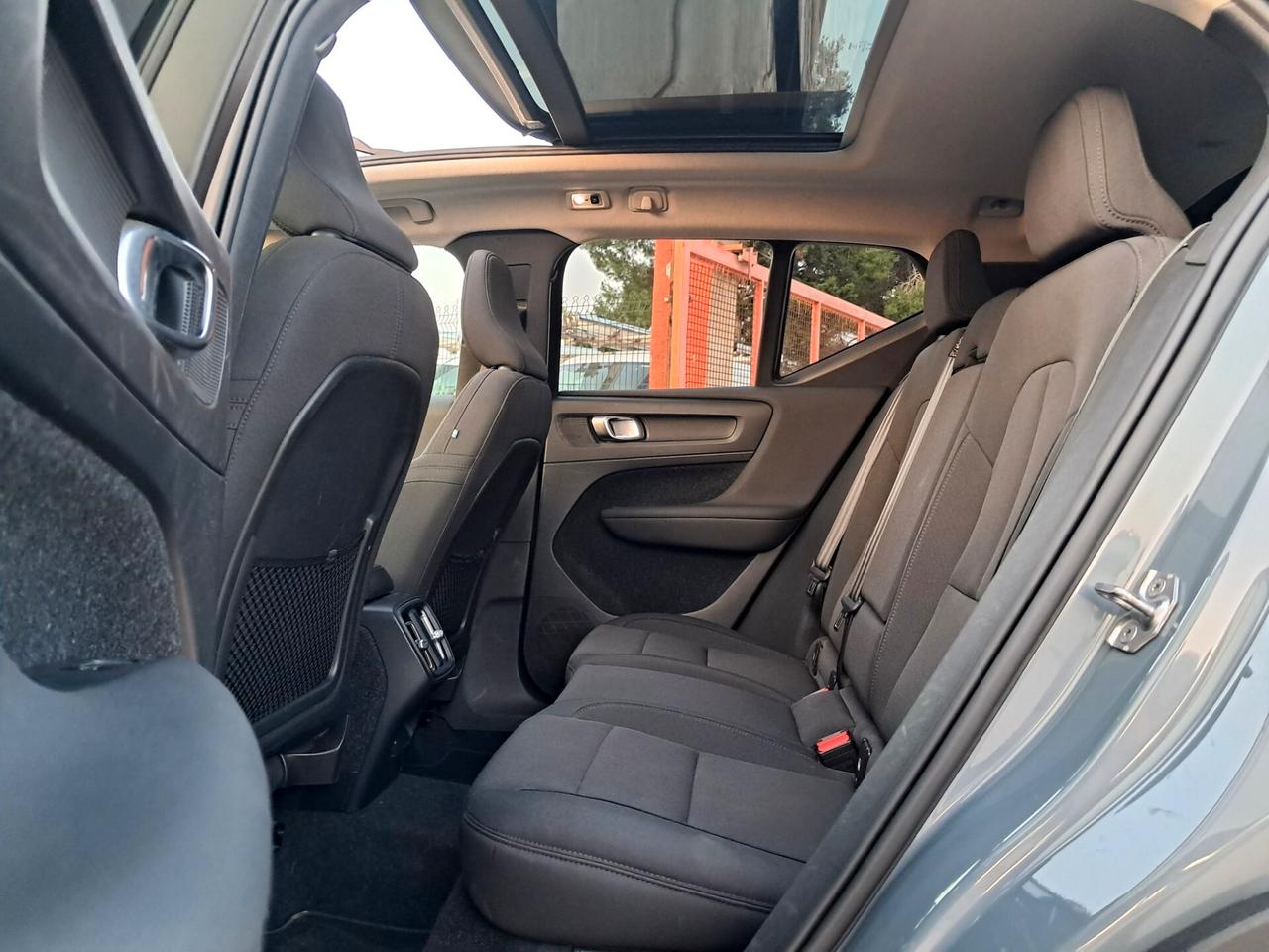Volvo XC40-2.0-150CV*TETTO*CAM360°*LED*NAVI