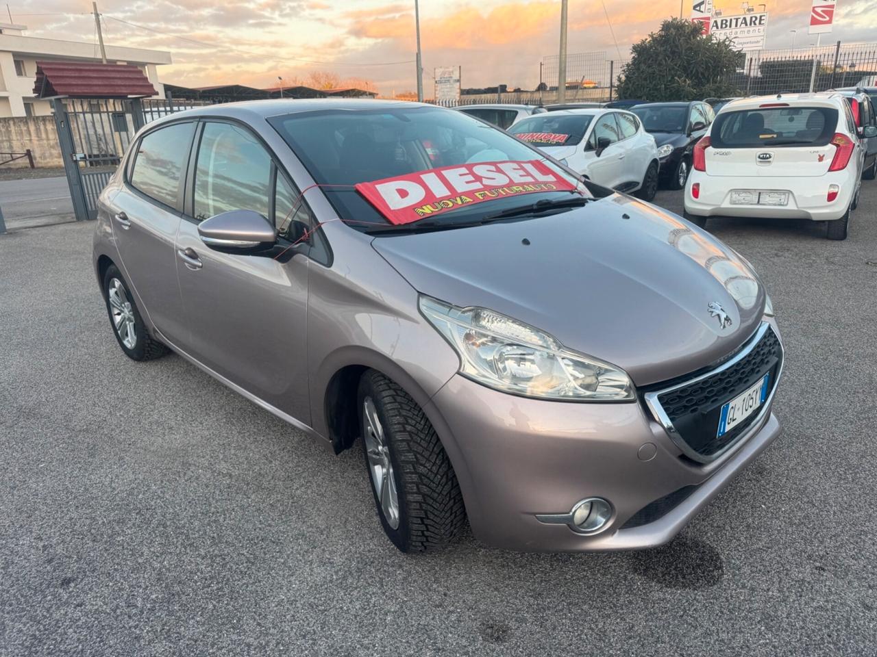 Peugeot 208 1.4 HDi 68 CV 5 porte Allure