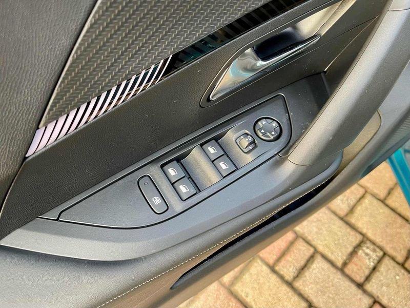 Peugeot 2008 PureTech 130 S&S EAT8 Allure - NUOVA