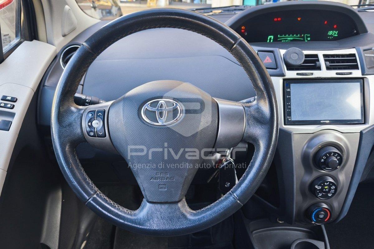 TOYOTA Yaris 1.4 D-4D DPF 5 porte
