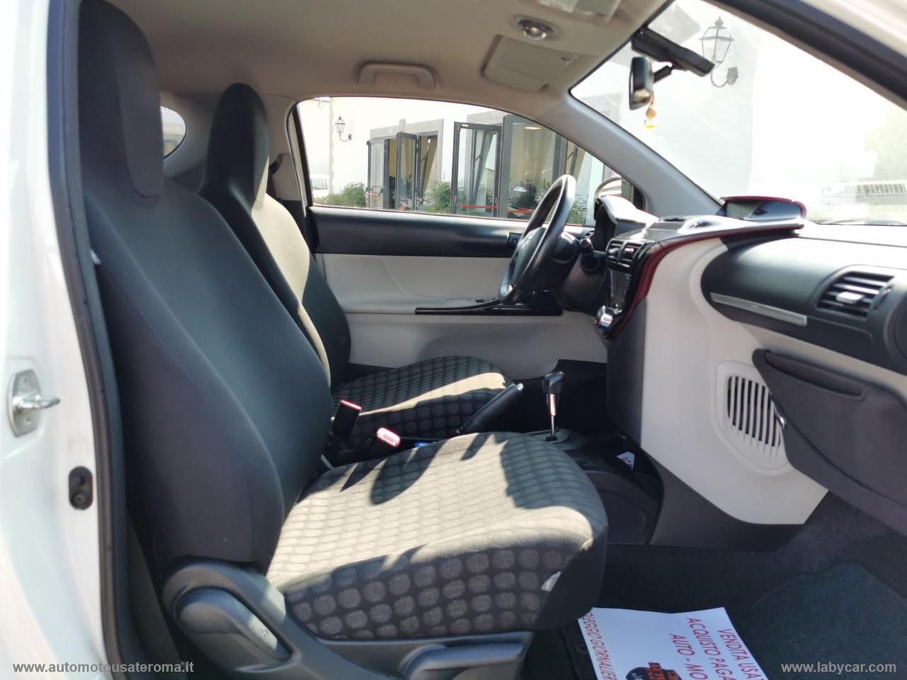 TOYOTA iQ 1.3 CVT Style RATE AUTO MOTO SCOOTER