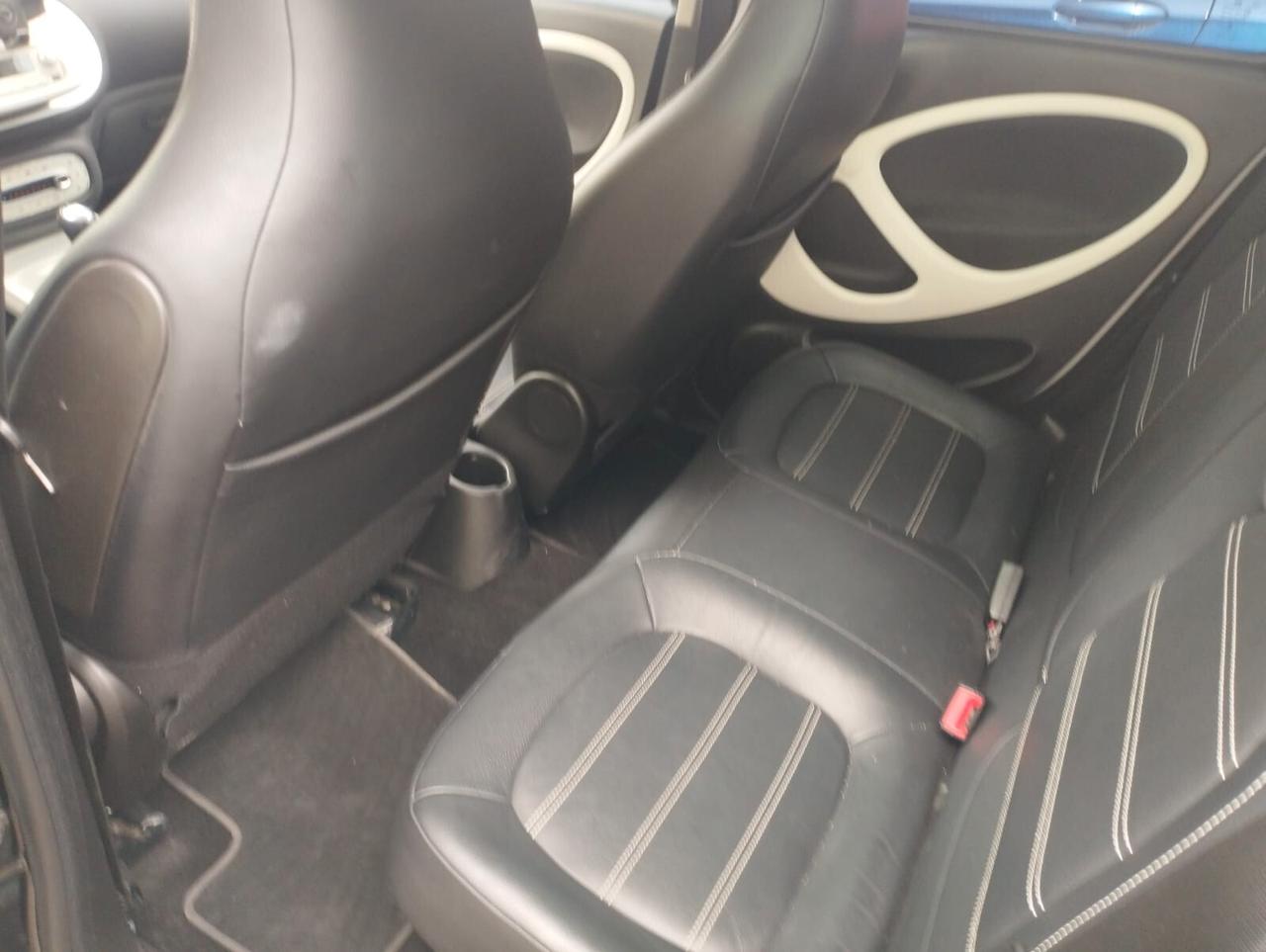 Smart ForFour 60 1.0 Black Passion