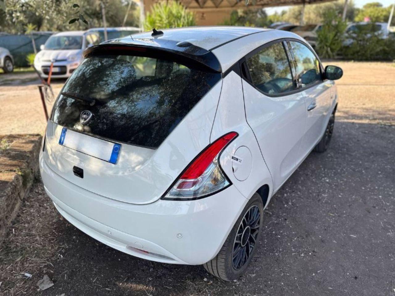 LANCIA Ypsilon III 2021 - Ypsilon 1.0 firefly hybrid Platino s&s 70cv