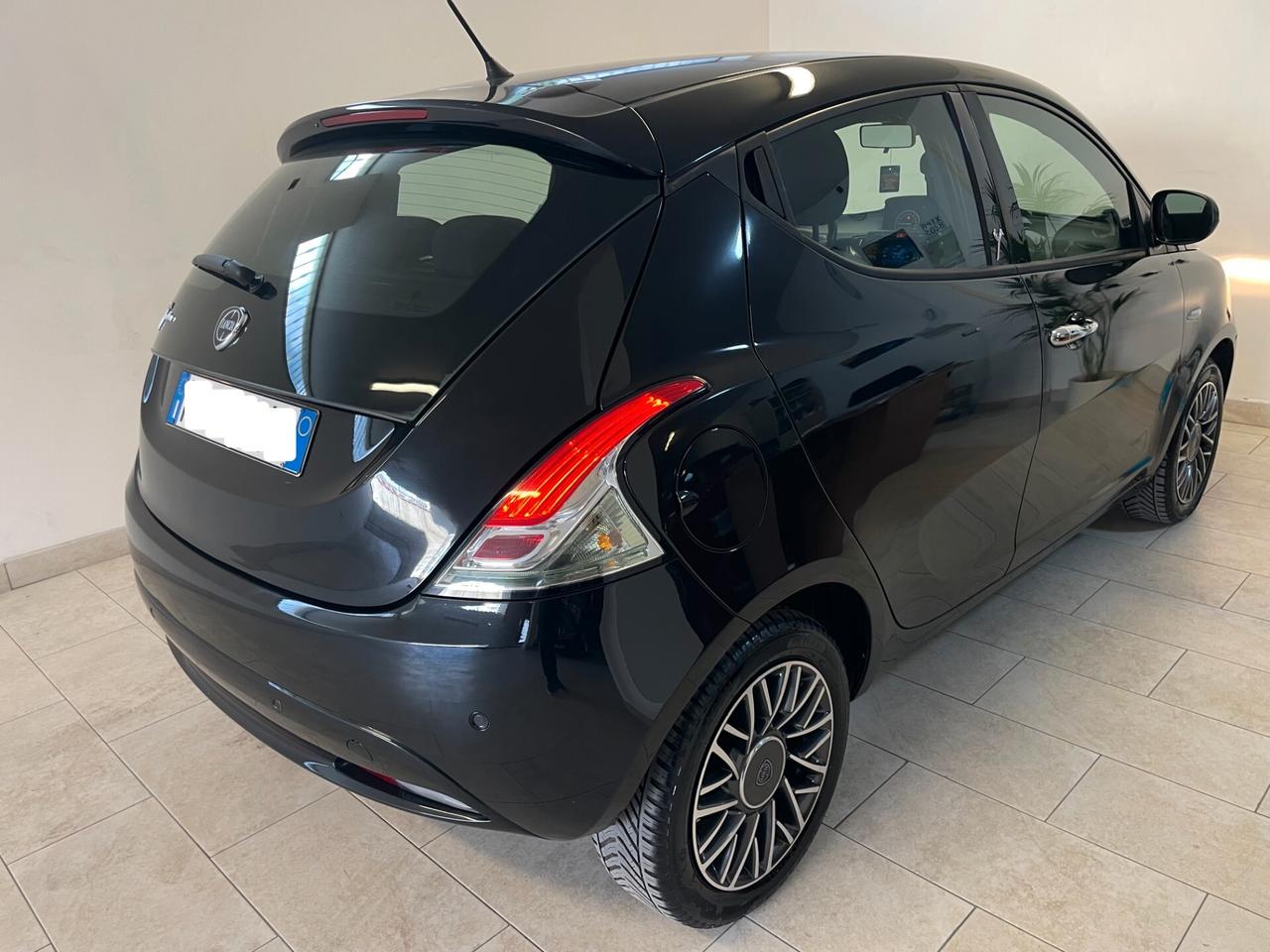 Lancia Y Ypsilon 1.2 FULL OP Platinum TAGL+DISTRIB NEOPATENTATI