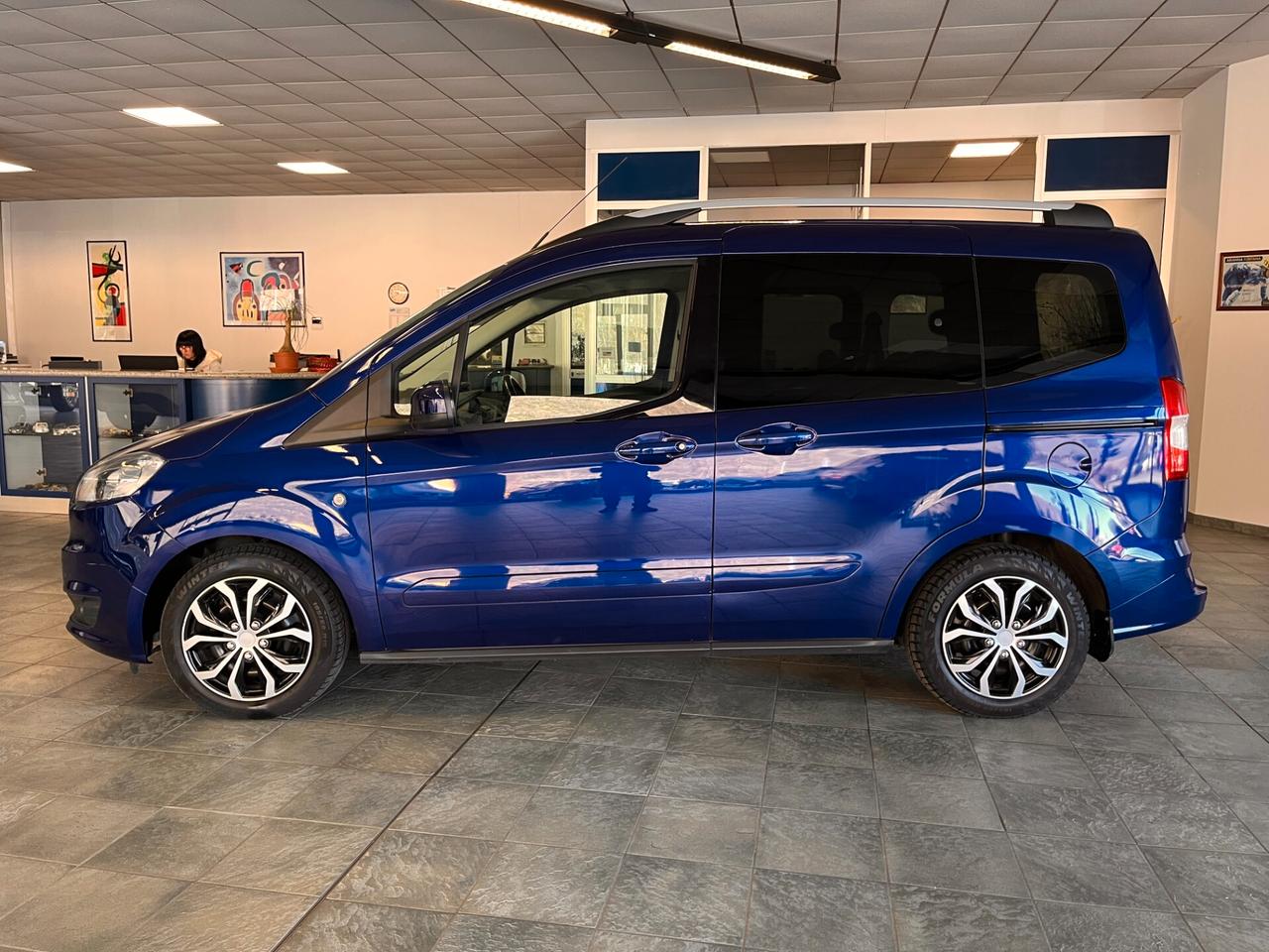 Ford Tourneo Courier 1.0 EcoBoost 100 CV Titanium