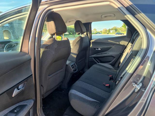 PEUGEOT 3008 BlueHDi 130 S&S Active