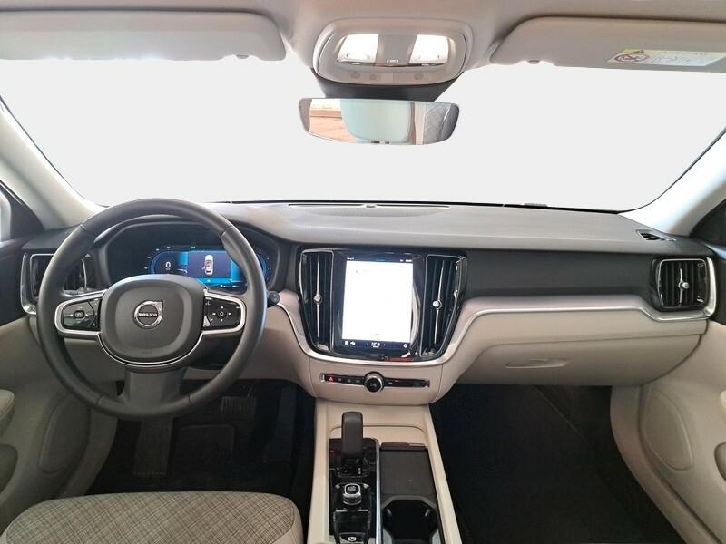 VOLVO V60 CROSS COUNTRY B4 D AWD AUTOM. CORE 5 PORTE STATION WAGON