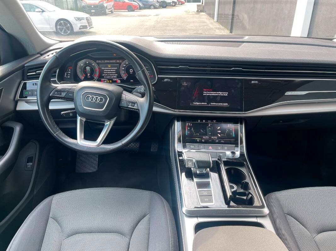Audi Q8 45 3.0 tdi mhev tiptronic