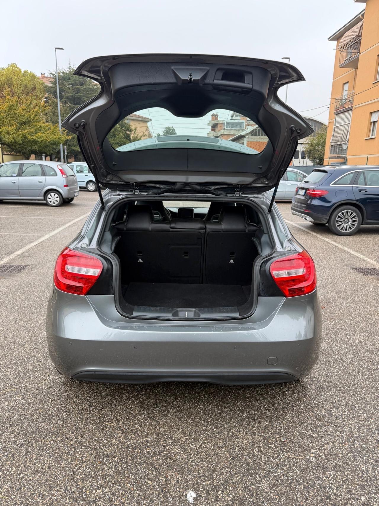 Mercedes-Benz A 180 cdi - NEOP. - 12 MESI DI GARANZIA -