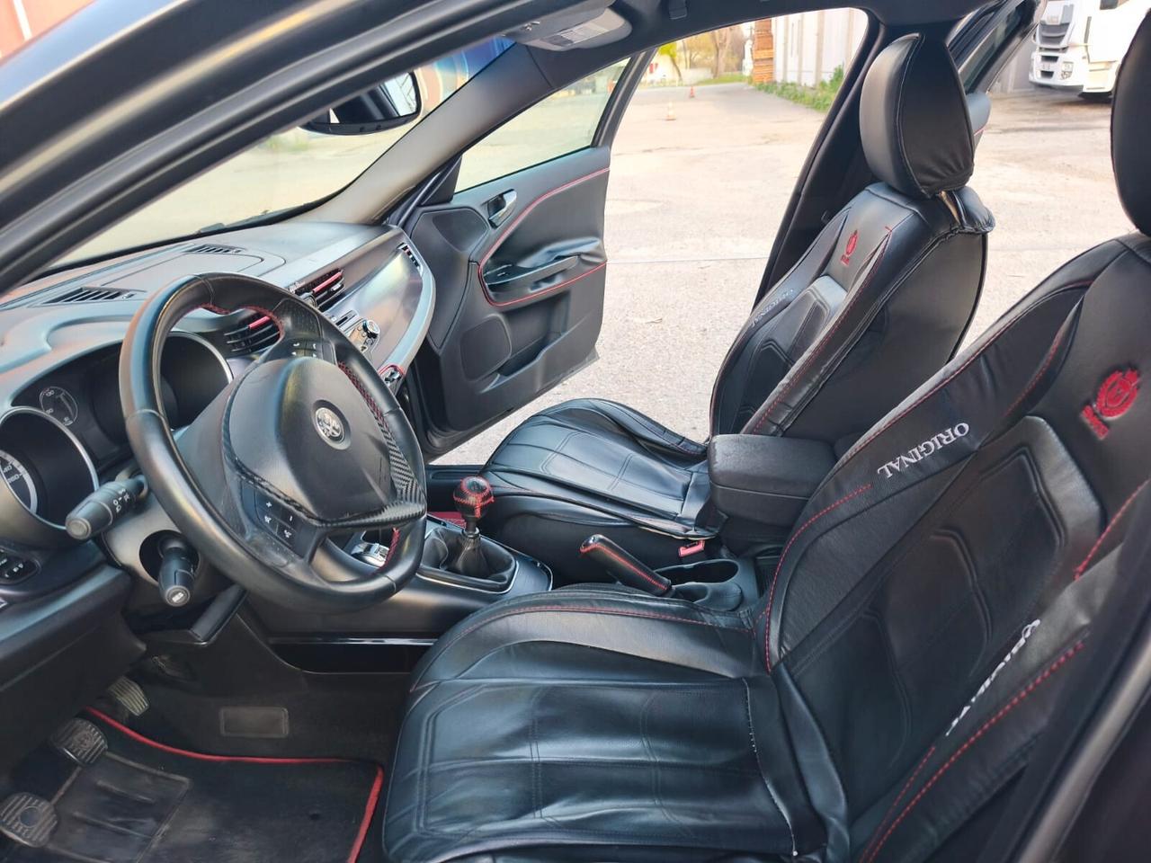 Alfa Romeo Giulietta 2011---2.0 Diesel