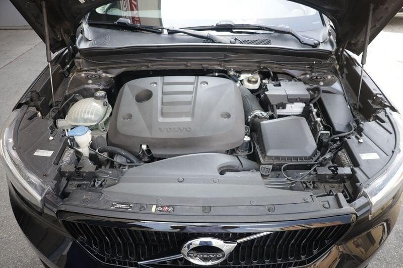 Volvo XC40 D4 AWD Geartronic R-design Tetto Panoramico Unicoproprietario
