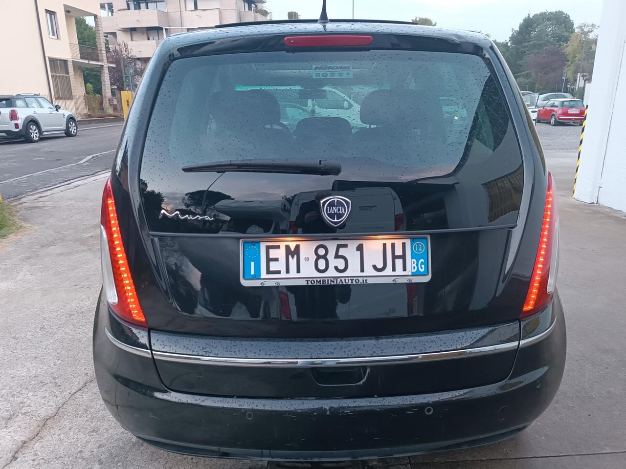 MUSA 1.4 8V Ecochic (GPL) Gold uniprop