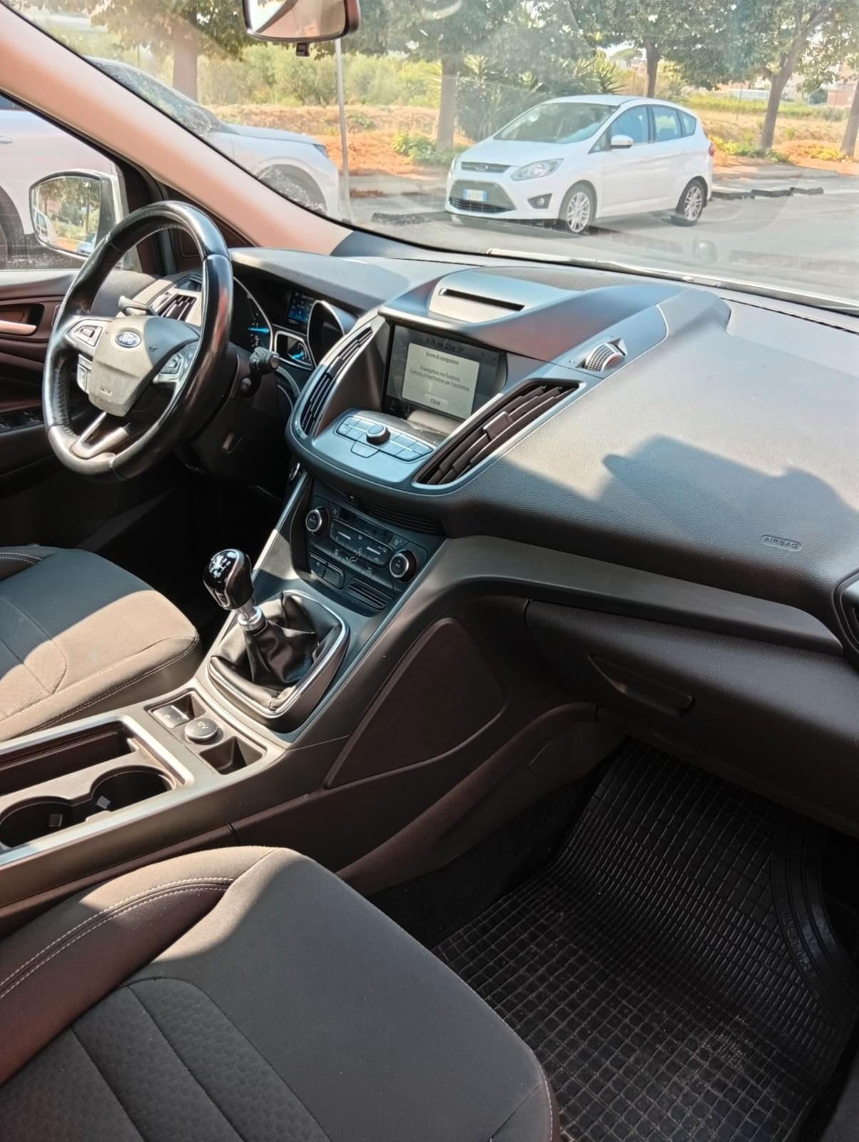 Ford Kuga 2.0 TDCI 150 CV S&S 4WD ST-Line