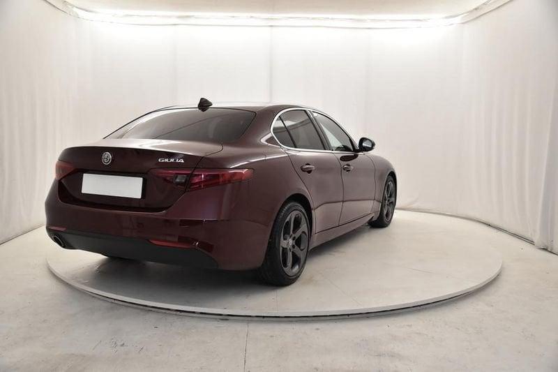 Alfa Romeo Giulia 2.2 t Super 136cv auto