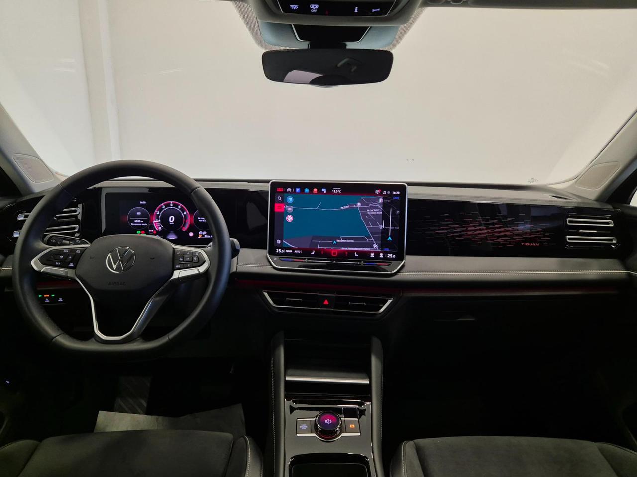 VOLKSWAGEN Tiguan 1.5 eTSI 150 CV ACT DSG Elegance N1 Autocarro