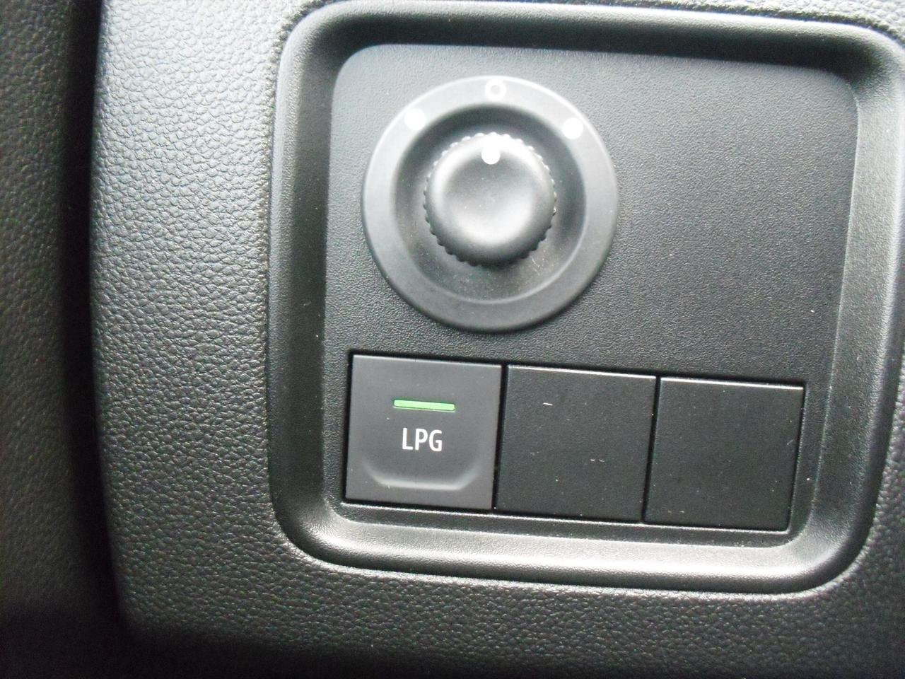 Dacia Duster 1.0 TCe GPL 4x2 Comfort, PERFETTE CONDIZIONI, GOMME NUOVE, FARI FULL-LED!
