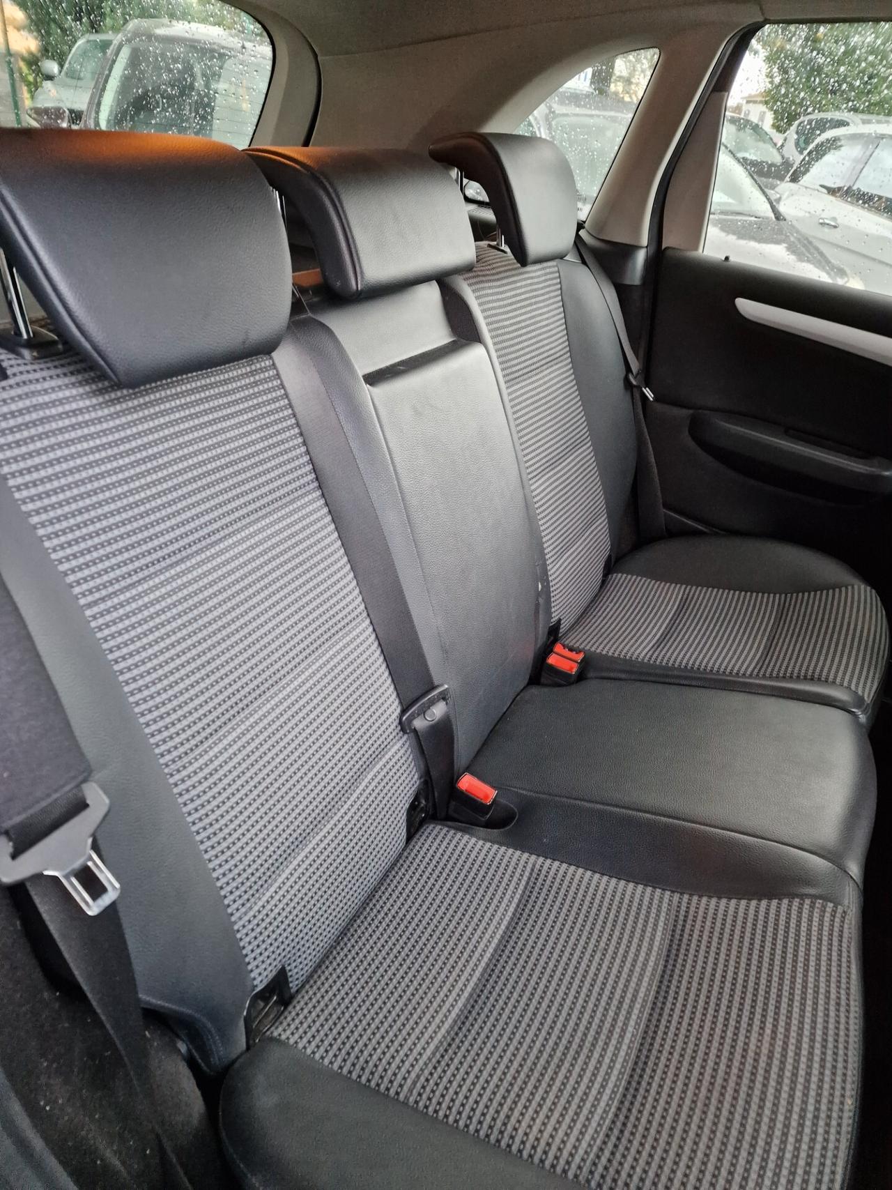 Mercedes-benz B 200 CDI PER NEOPATENTATI E CAMBIO AUTOMATICO