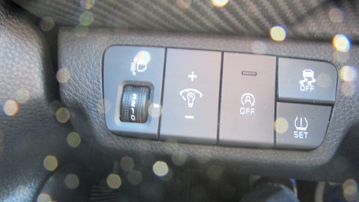KIA - Stonic 1.0 GT LINE 100 CV CERCHI 17