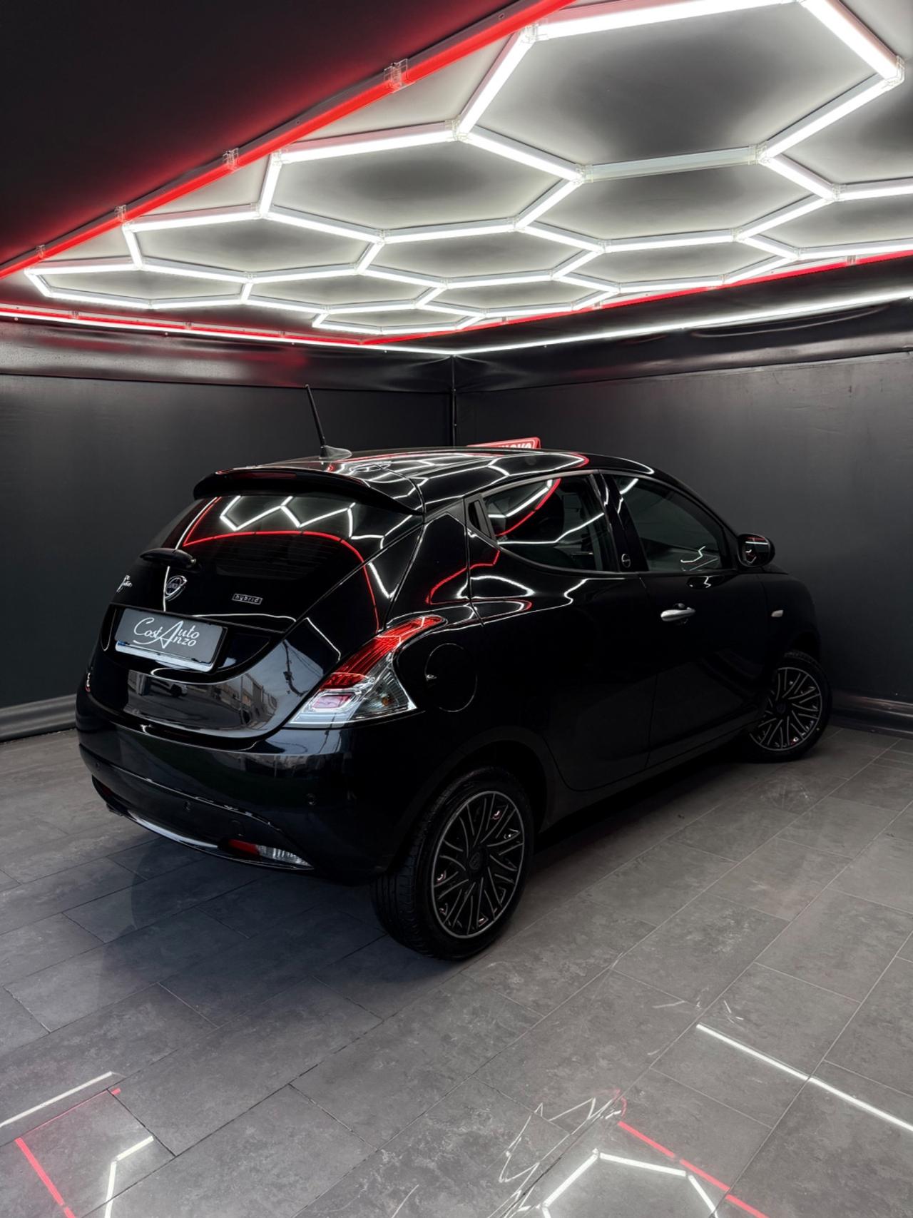 Lancia Ypsilon 1.0 Hybrid Ecochic Gold 2021 NUOVA