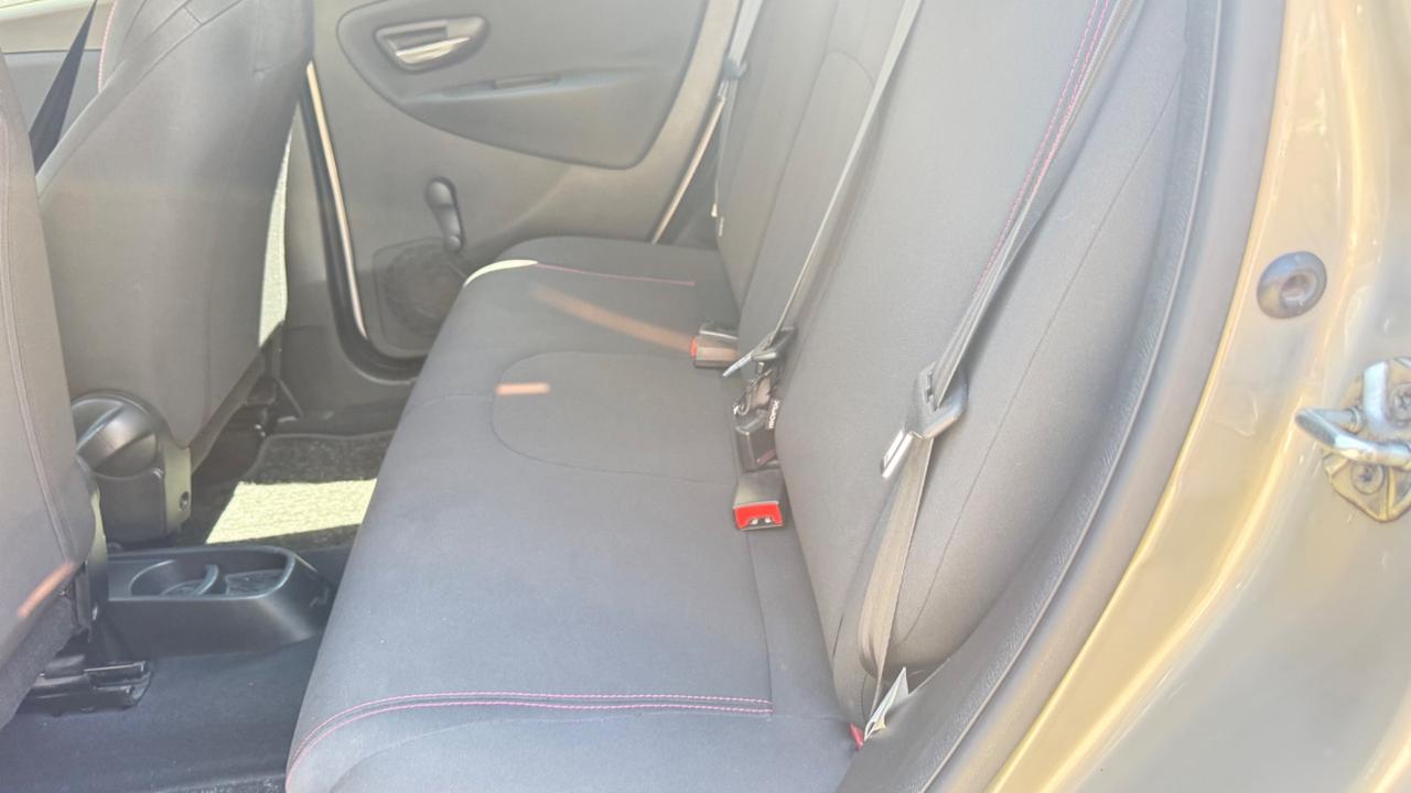 Lancia Ypsilon 1.2 69 CV 5 porte GPL Ecochic S Momodesign led pdc