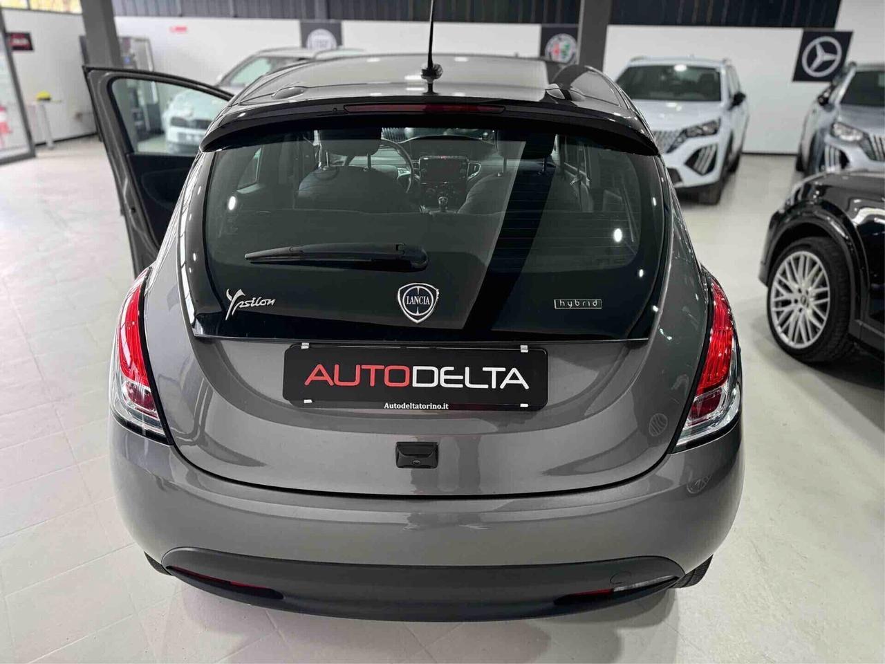 Lancia Ypsilon 1.0 FireFly 5 porte S&S Hybrid Alberta Ferretti