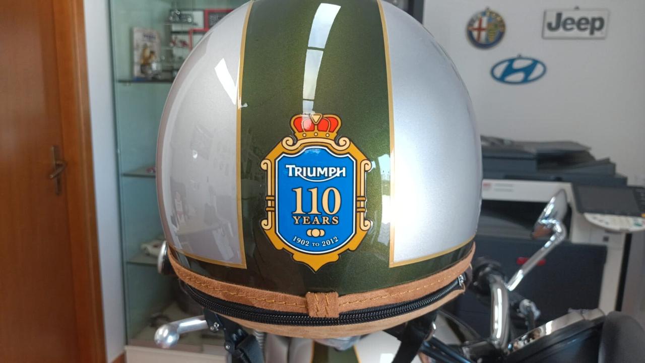 Triumph Bonneville t 100 110 nniversary solo 2000 km