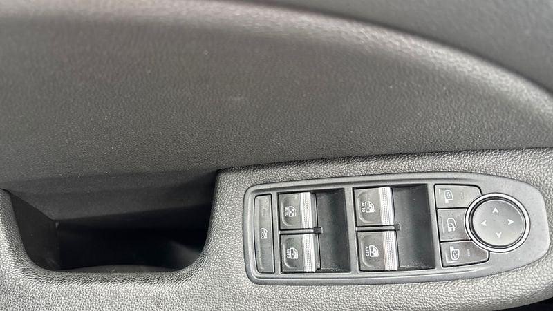 Renault Clio 1.6 E-Tech hybrid Intens 140cv auto