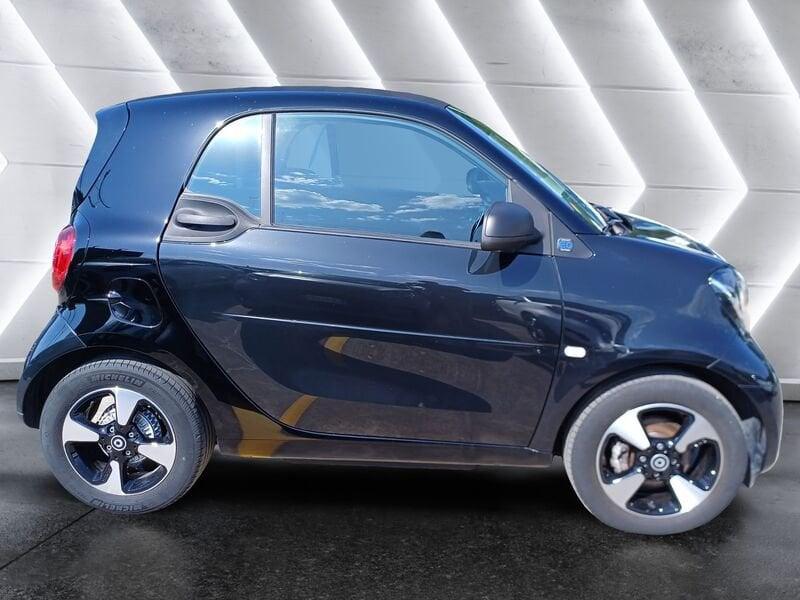 smart fortwo eq Passion 22kW