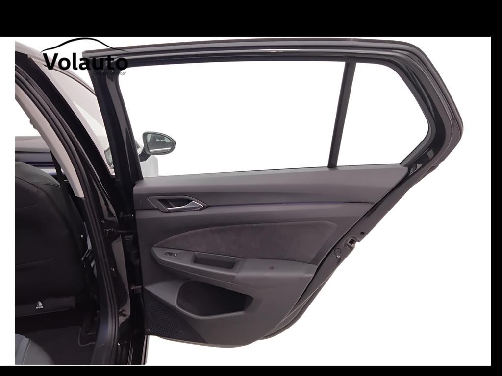 VOLKSWAGEN Golf VIII 2024 - Golf 2.0 tdi Life 150cv dsg