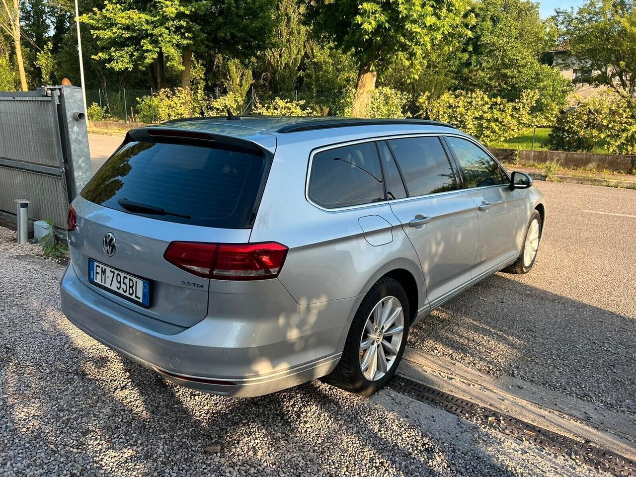 Volkswagen Passat Variant 2.0 TDI DSG Highline BlueMotion Technology