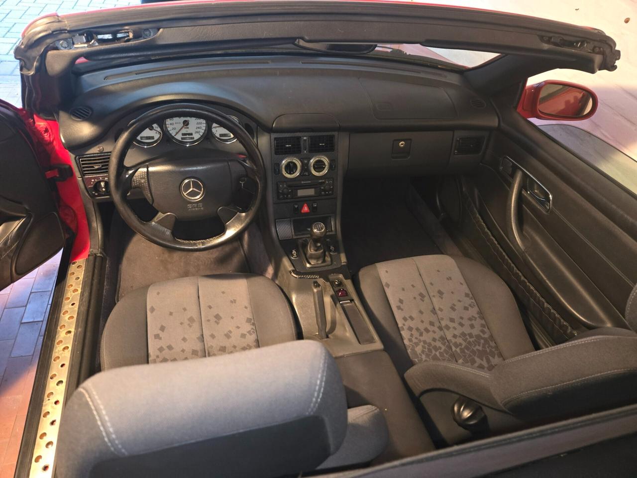 Mercedes-benz SLK 200 cat