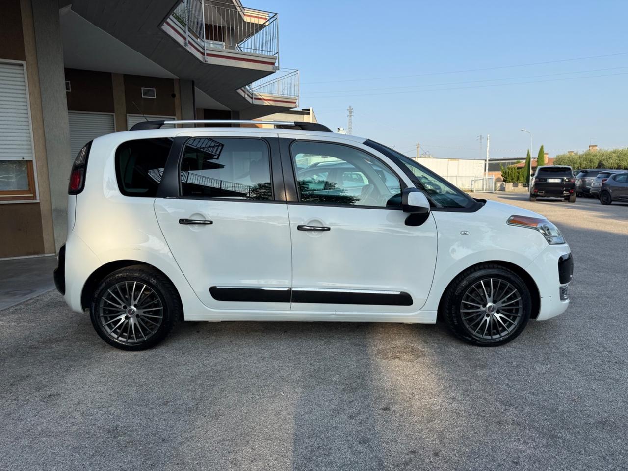 Citroen C3 Picasso 1.6 HDi 90 cv - Neopatentati