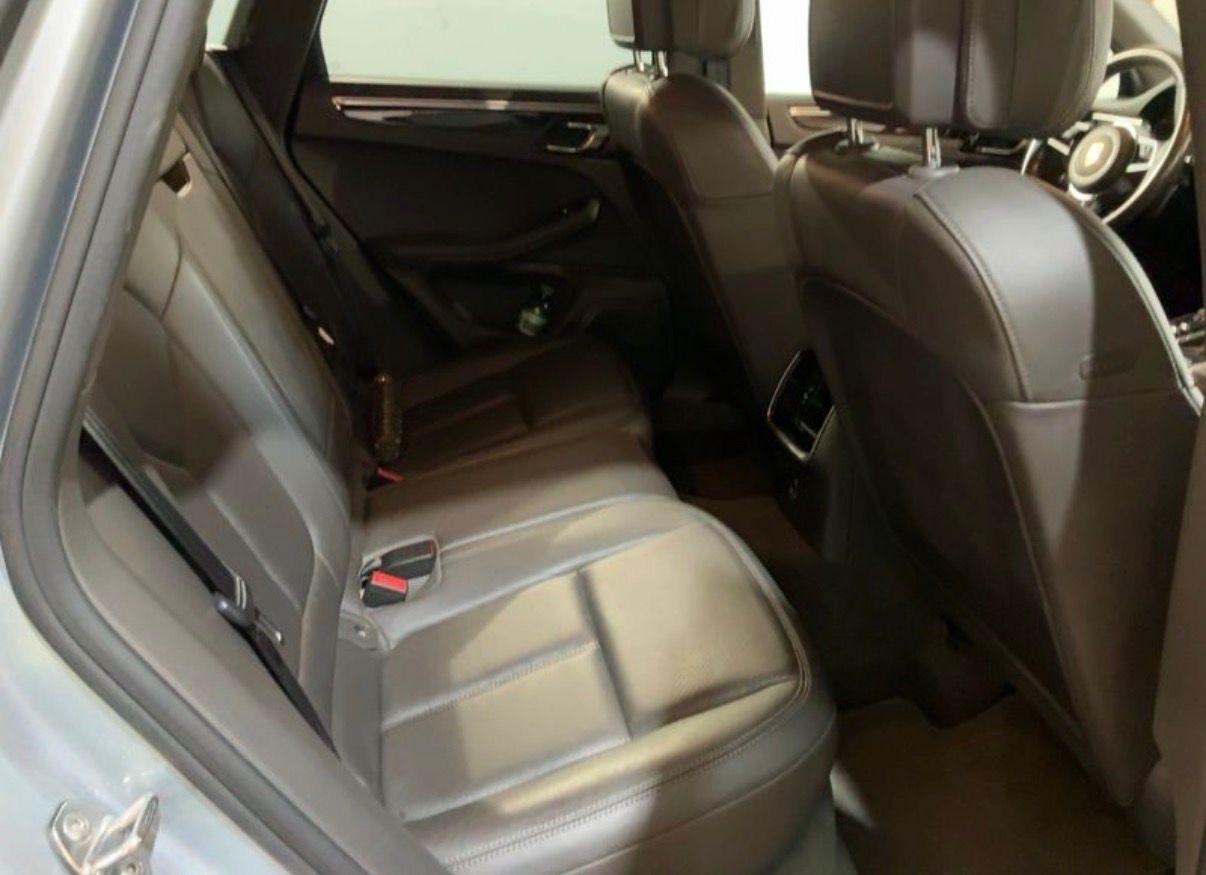 Porsche Macan 2.0 Book service Porsche
