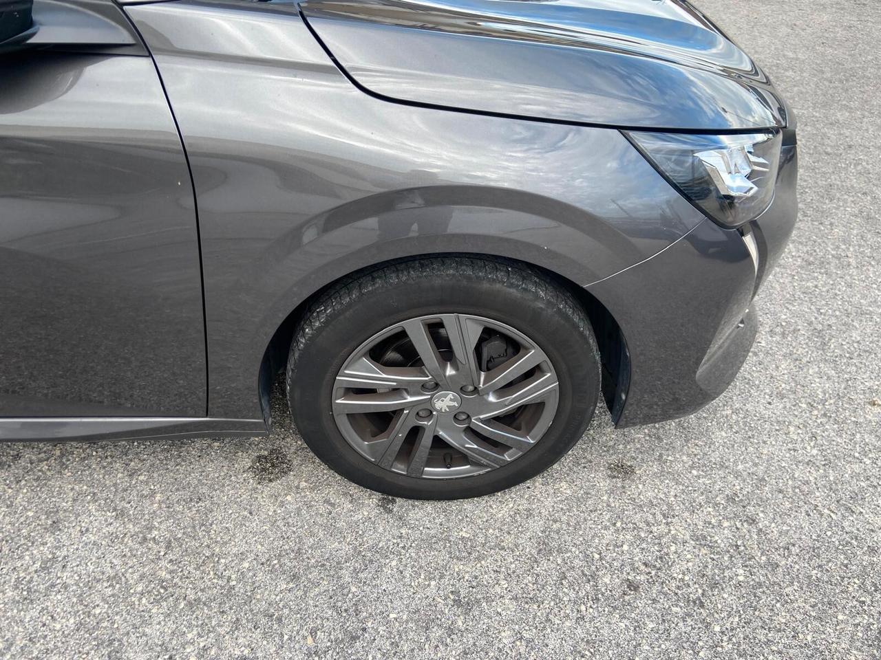 Peugeot 208 PureTech 100 CV 5 porte Allure