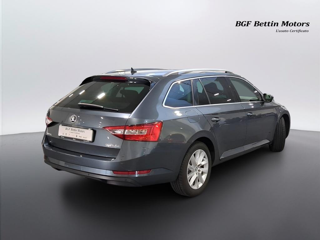 Skoda Superb Wagon 2.0 tdi Executive 150cv dsg my17