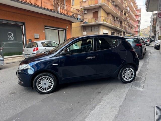 Lancia Ypsilon 1.3 MJT 95 CV Gold Euro 6